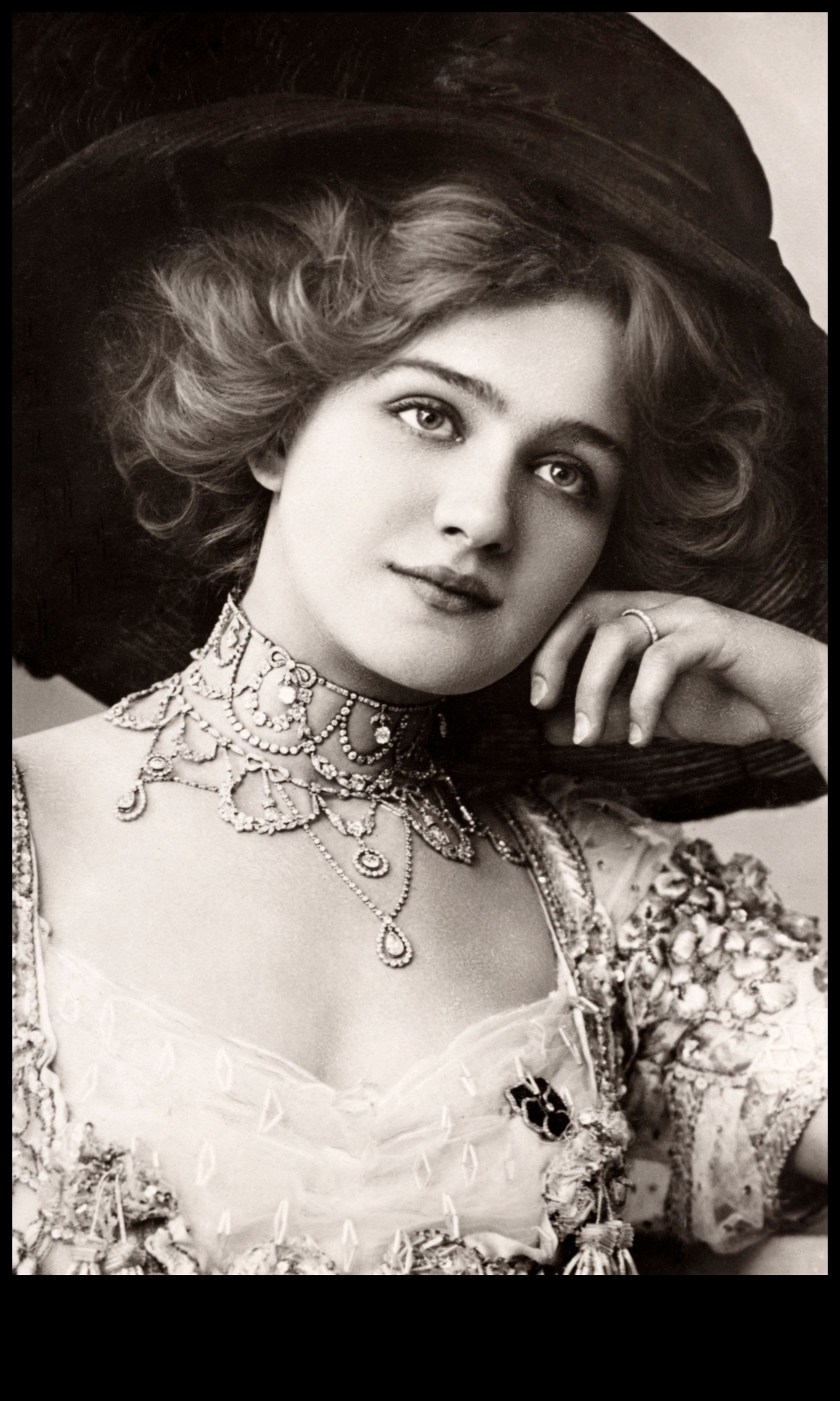 Eleganță eterică Continuare: obținerea unei aurii atemporale cu stiluri ondulate