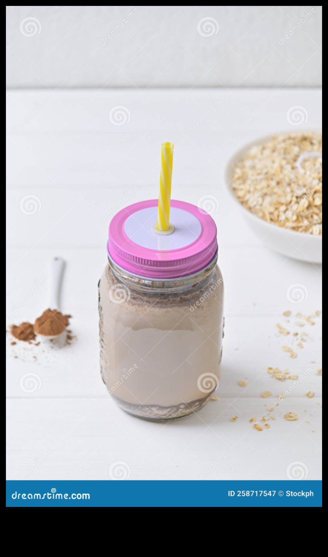 Treziți-vă la Zen de dimineață cu o ceașcă de lapte proaspăt de ovăz 4 Morning Zen: Începe-ți ziua corect cu lapte de ovăz proaspăt