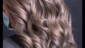 Ar trebui să fii îndrăzneț sau subtil? Un ghid pentru alegerea culorii potrivite de păr