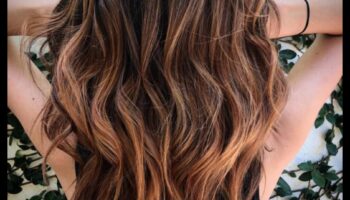 Brunette Balayage Bliss: Obținerea unui look brunetă sărutat de soare
