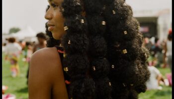 Curl Carnaval: Sărbătorirea diversității coafurilor ondulate