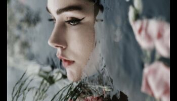 Portrete suprarealiste: transmiterea personalității în lumi imaginare