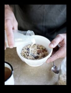 Morning Zen: Începe-ți ziua corect cu lapte de ovăz proaspăt