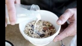 Morning Zen: Începe-ți ziua corect cu lapte de ovăz proaspăt